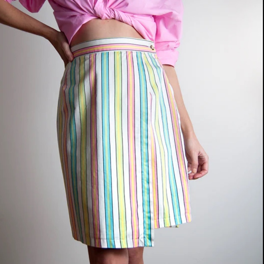 DAVID SMITH VINTAGE 70s SKIRT STRIPED PASTEL COLORS WITH SIDE POCKETS. EUC.